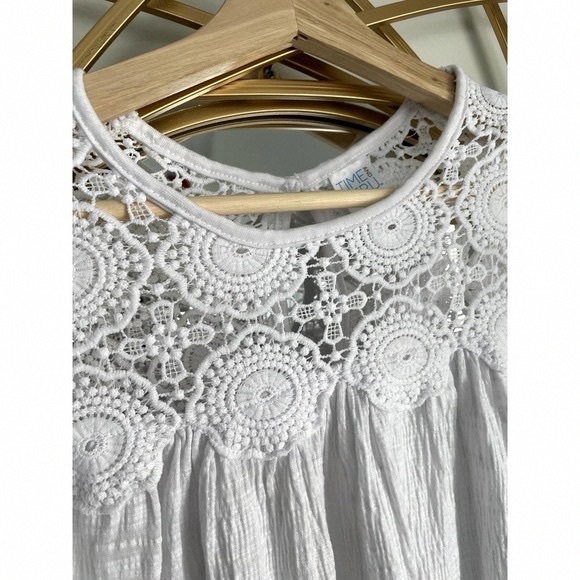 Time and Tru White Lace Cold Shoulder Blouse - Picture 3 of 5